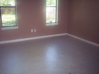 5th image of 315 Bayless Ln