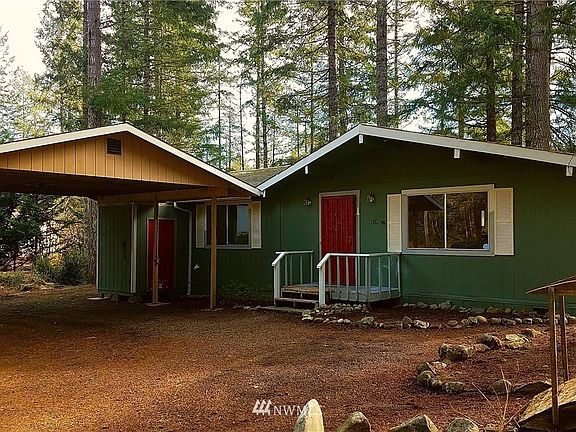 3rd image of 1580 E St. Andrews Drive