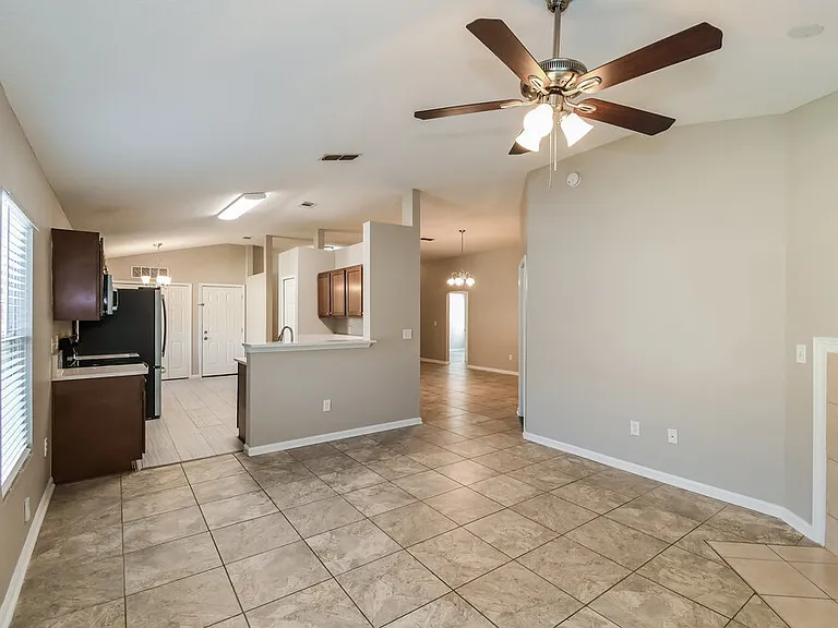 10304 Normanwood Ct — Photo 4