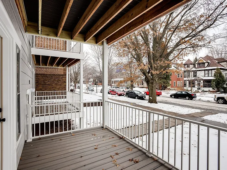 941 Goodrich Ave — Photo 21