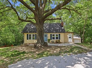 2 NE 70th Ter, Gladstone, MO 64118