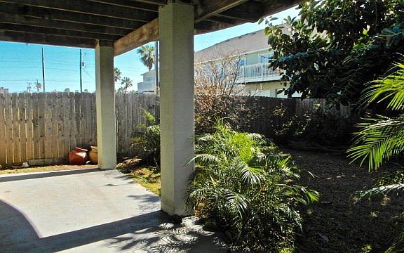 5th image of 109 W Carolyn Dr