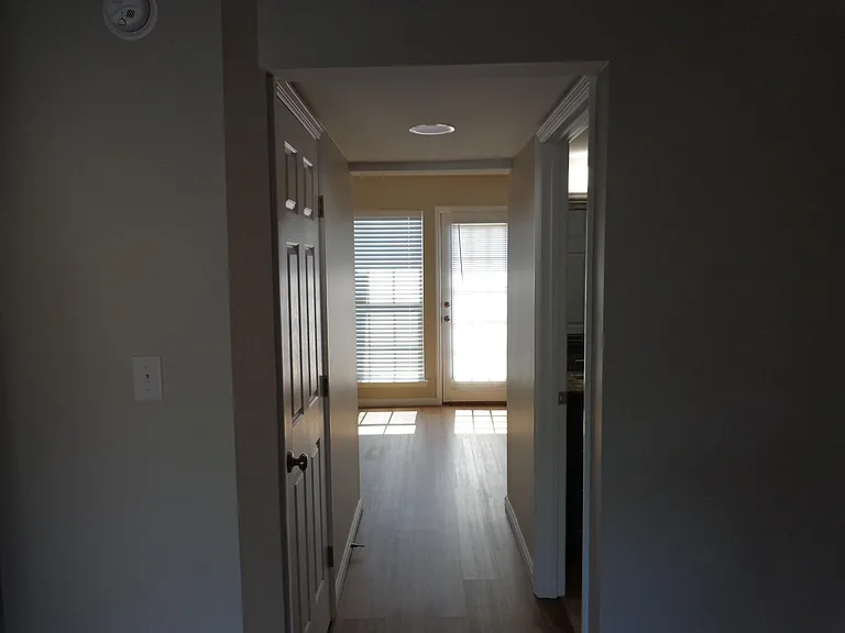 Hallway to Kitchen/Dining