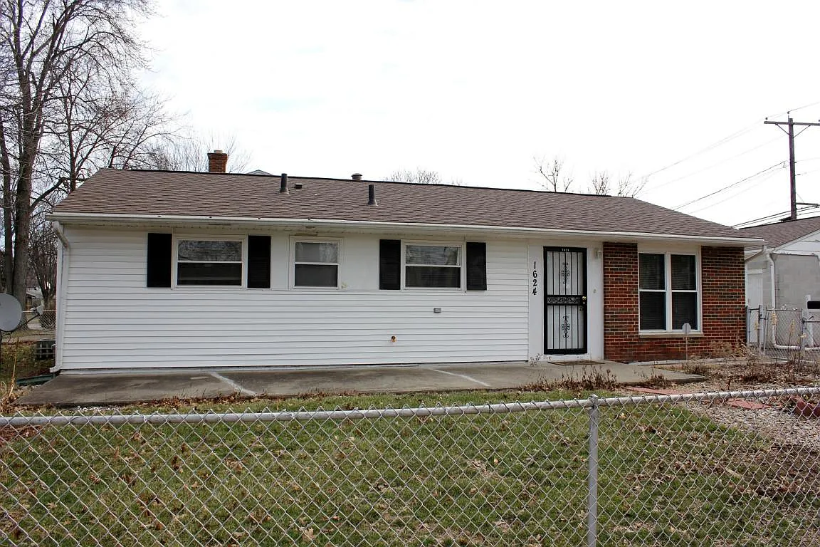 1624 Wilton Dr photo 1