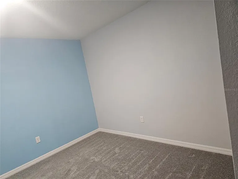 10116 Charlotte Dr — Photo 4