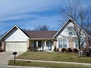 16621 Babler View Dr, Ballwin, MO 63011