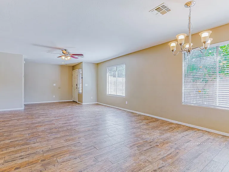 2053 W Hayden Peak Dr — Photo 4