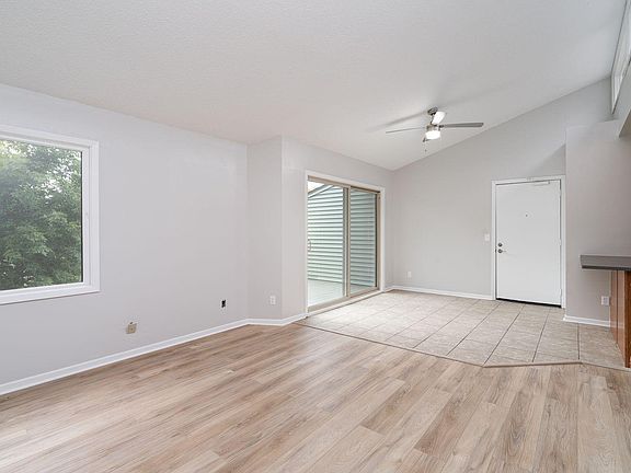 4th image of 12551 Greenwood Dr #60d1f7f60