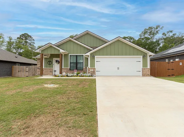 16210 Crossing Cir, Lindale, TX 75771