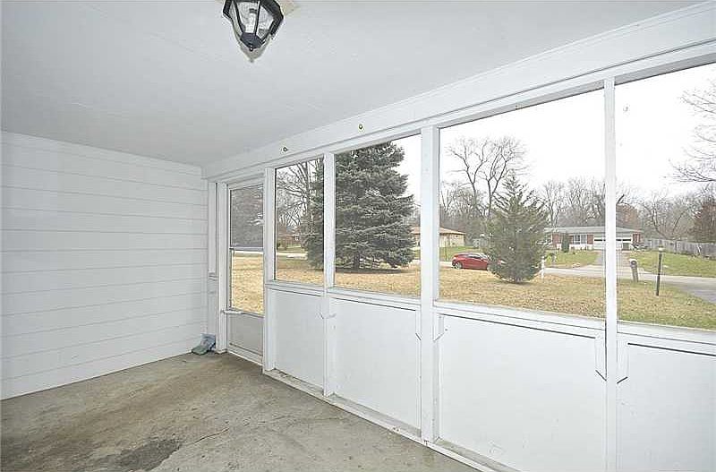 1st image of 6006 Woodside Dr