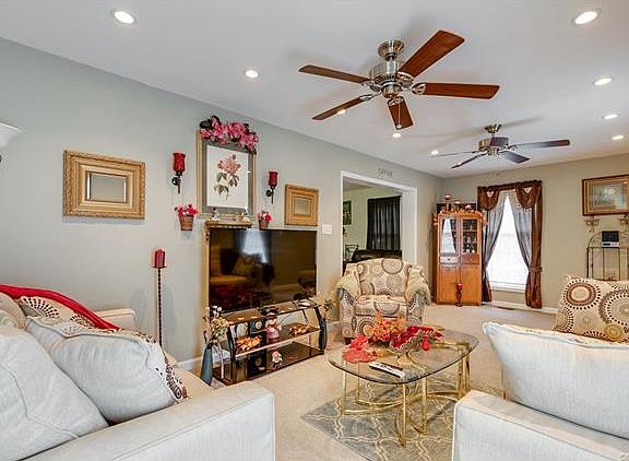 3rd image of 27339 Shannon Mill Dr
