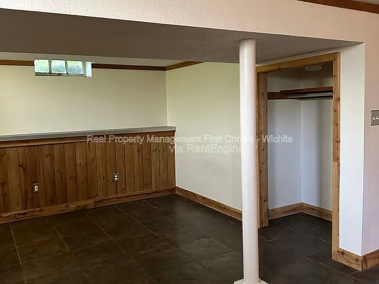 333 N Oliver St — Photo 21