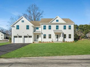 210 Pansy Rd, Fairfield, CT 06824