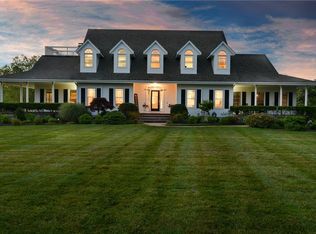 55 Sunset Blvd, Narragansett, RI 02882