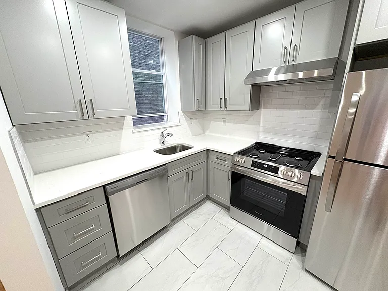 30-59 33rd St #1R — Photo 5