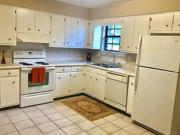 5th image of 2863 Godwin Ln
