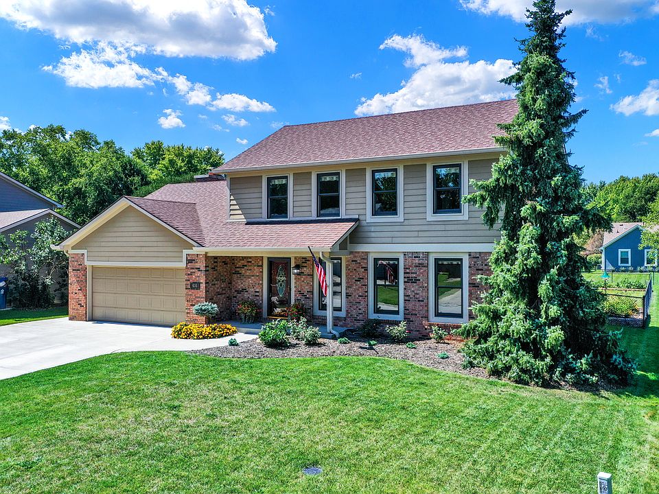 1st image of 635 White Pine Dr