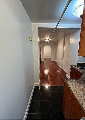3rd image of 140 E 16th St APT 6