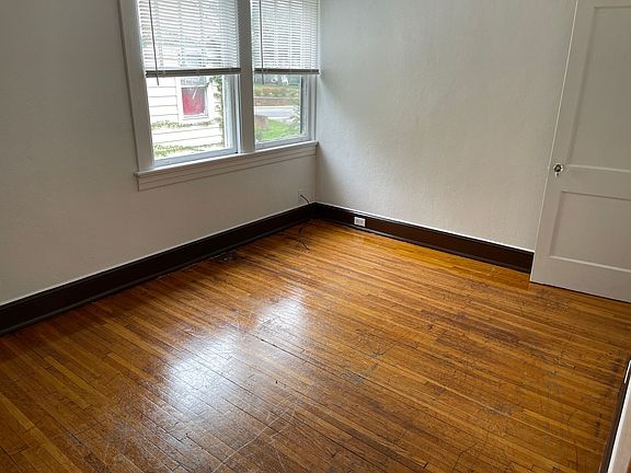 5th image of 626 Park Ln