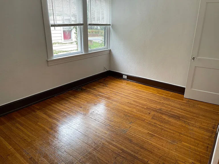 626 Park Ln — Photo 12