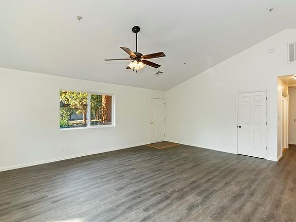 5th image of 594 Cedar Ln