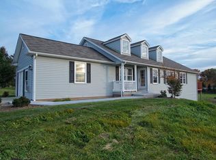 Danbury Dr, Aurora, OH 44202