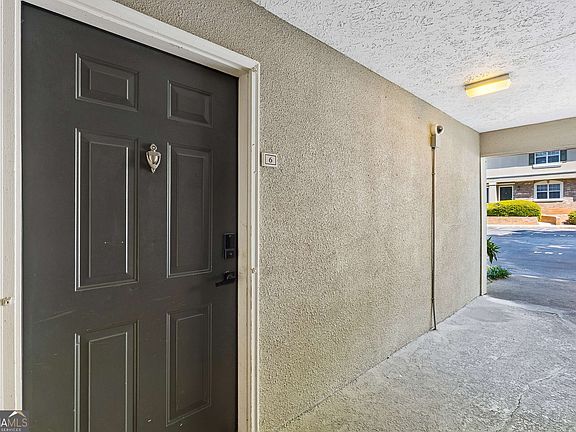 5th image of 6900 Roswell Rd APT Q6