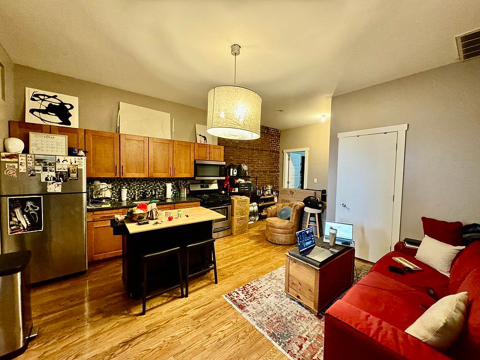 1st image of 128 Manhattan Ave APT 1F