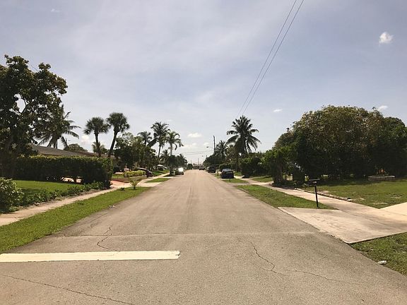 5th image of 2146 SW 13th St