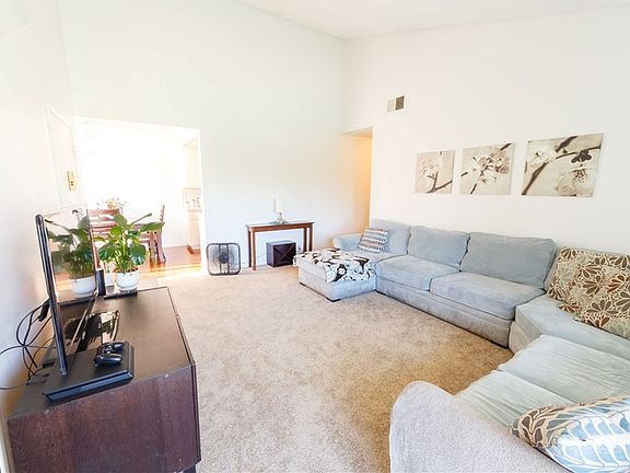 5th image of 20505 S Vermont Ave Unit 2