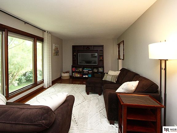3rd image of 8110 Lamplighter Cir