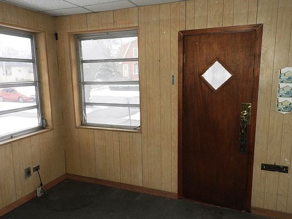 5th image of 1906 S 21st Ave
