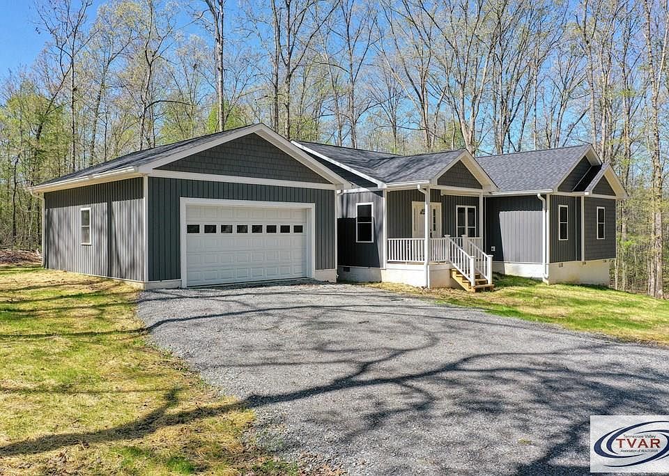 1st image of 1018 Woodland Dr