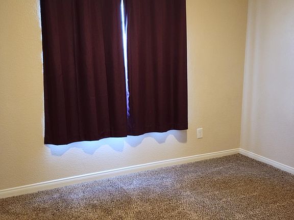 5th image of 723 Twinberry Ln