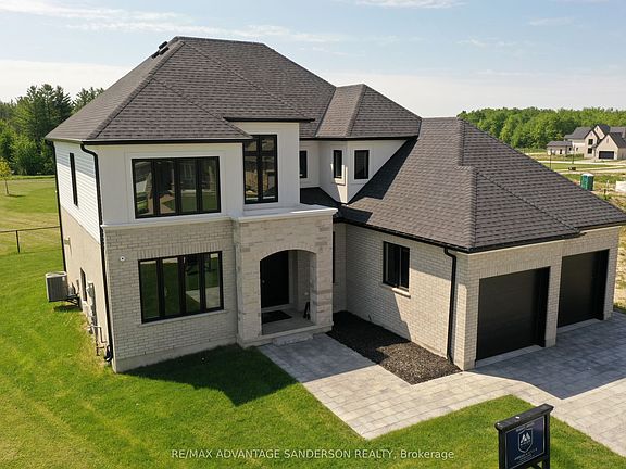 3rd image of 243 Songbird Ln