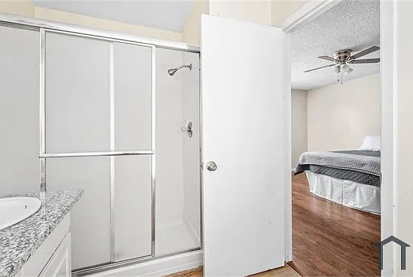 5215 Gladeside Dr — Photo 21