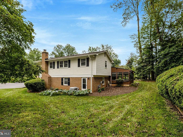 615 Kearney Ct SW — Photo 51