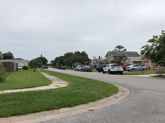 4th image of 1007 Chambord Ct