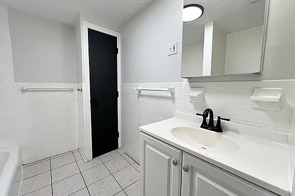 159 Brown St #6 — Photo 5
