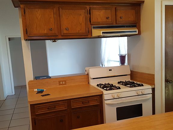 4th image of 4035 Woodhollow Ln