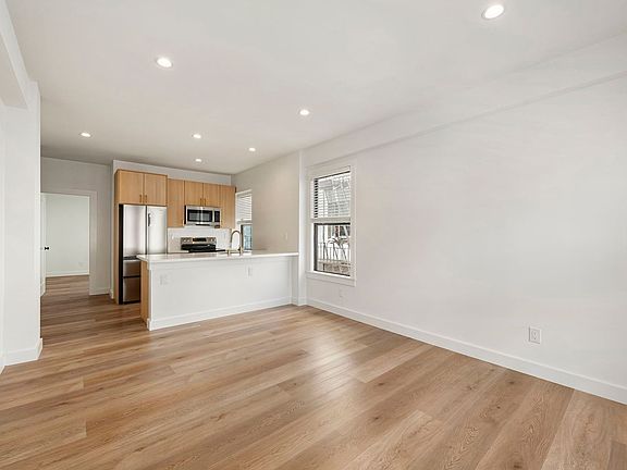 2nd image of 535 Taylor St APT 403