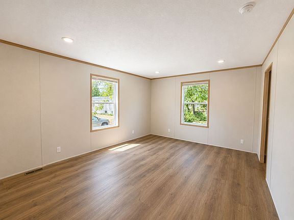 5th image of 1403 Red Maple Ln #113