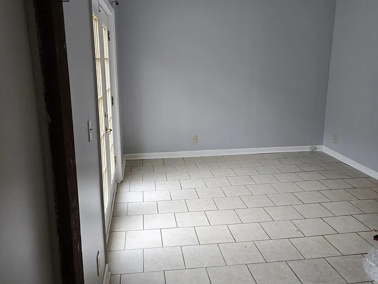 DEN ALCOVE