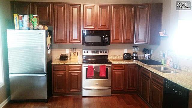 2nd image of 125 Huxley Ct