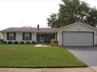 1529 White Trl, Elk Grove Village, IL 60007