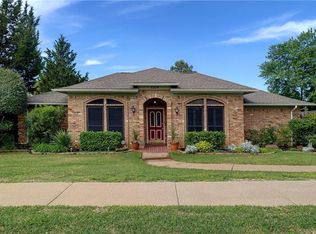 1024 Clear View Dr, Bedford, TX 76021