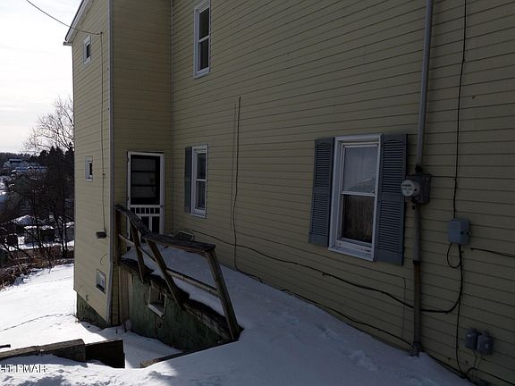 4th image of 1509 Division St