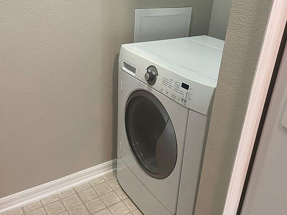 4th image of 142 Southern Pecan Cir Unit 104