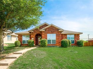 2936 Ocean Dr, Lancaster, TX 75146