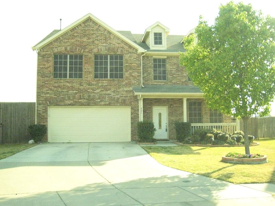 1st image of 821 Kentucky Derby Ln
